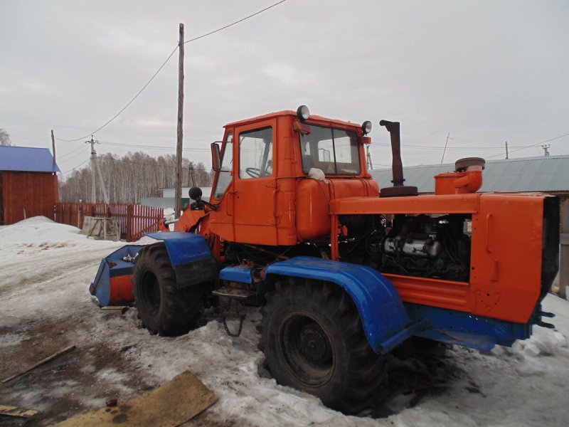 ХТЗ - Т - 152 погрузчик фронтальный