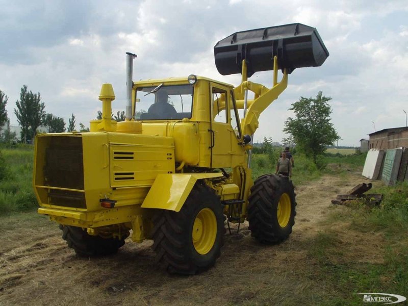 Фронтальный погрузчик т 150