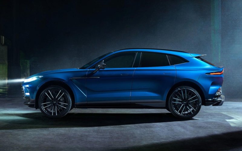 Aston Martin SUV 2022