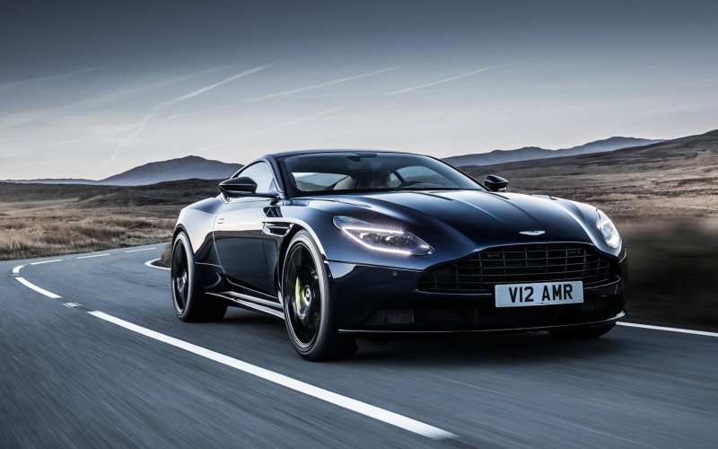 Спорткар Aston Martin db11