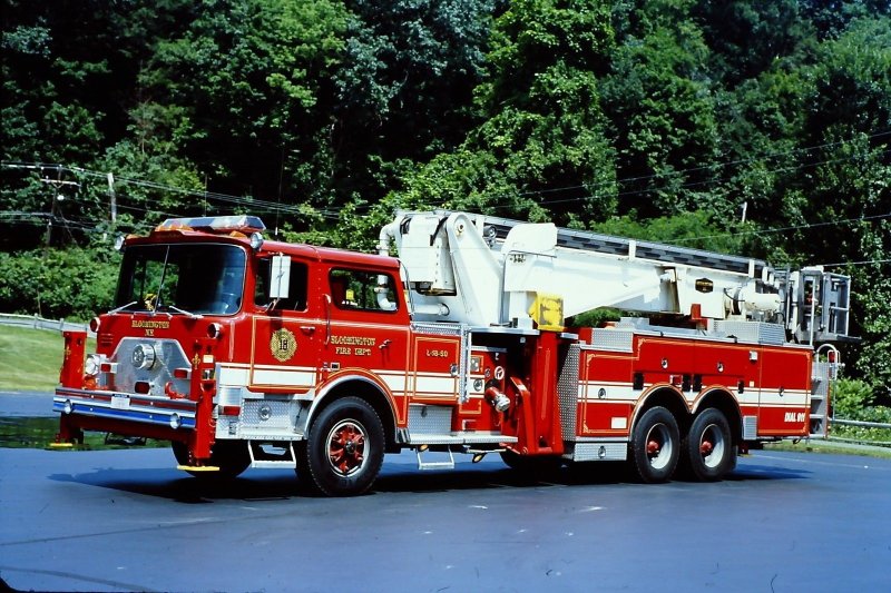 Пожарная машина Mack