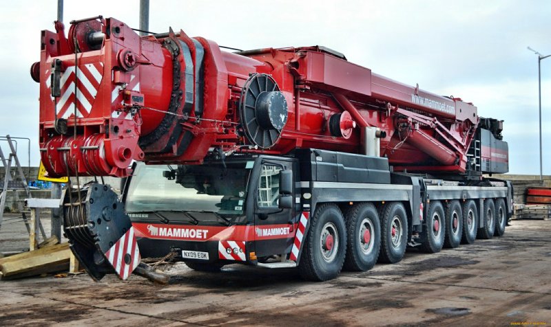 Liebherr LTM 12000