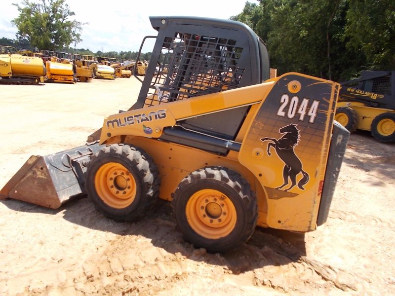 Погрузчик Mustang 2700v