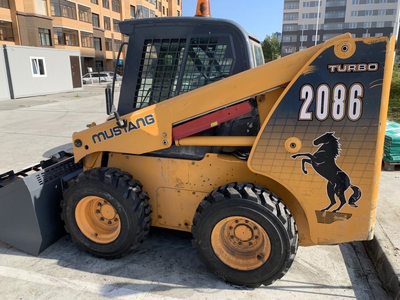 Минипогрузчик Mustang SL 2086