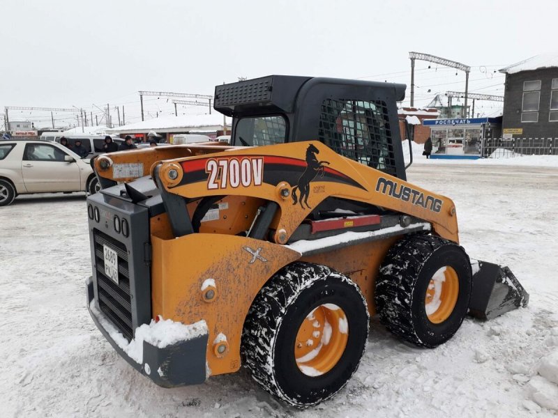 Минипогрузчик Мустанг 2700