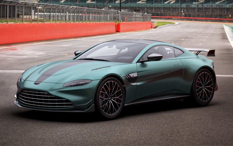 Aston Martin v8 Vantage 2021
