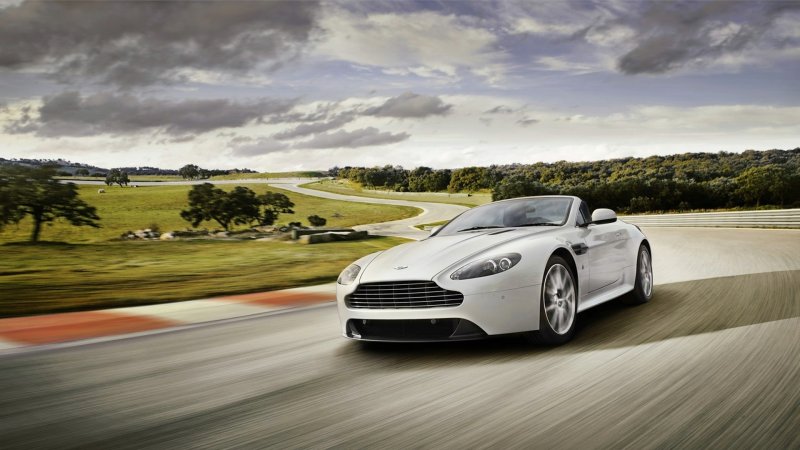 Aston Martin v8 Vantage s
