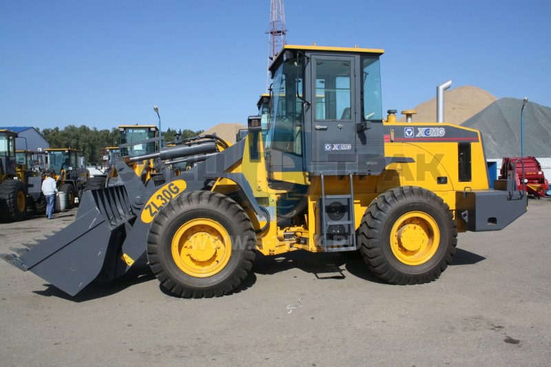 Погрузчик XCMG zl30