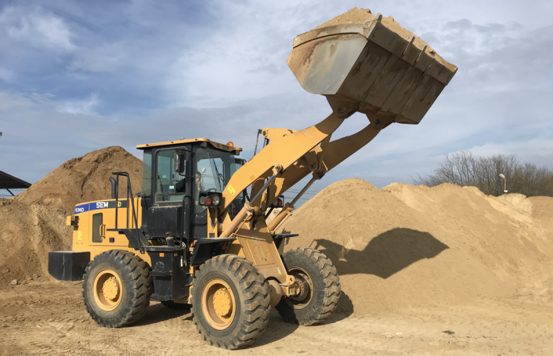 Фронтальный погрузчик JCB