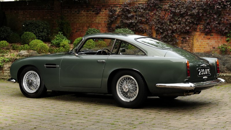 Старый Астон Мартин db4
