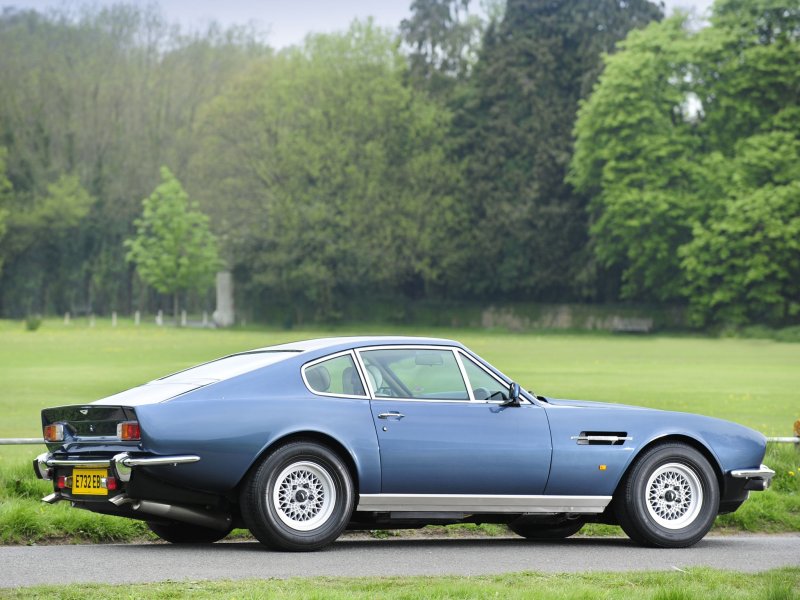 Aston Martin v8 1972
