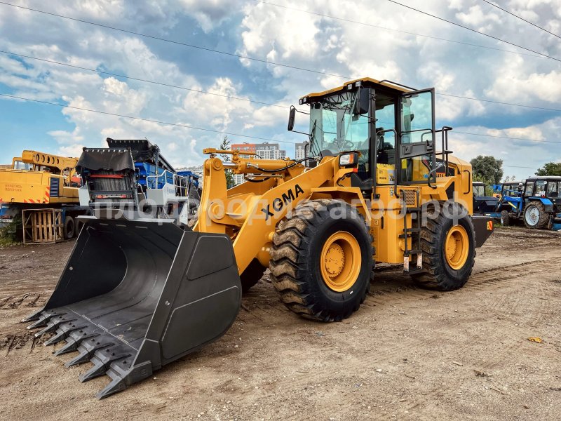 Фронтальный погрузчик XGMA xg956n