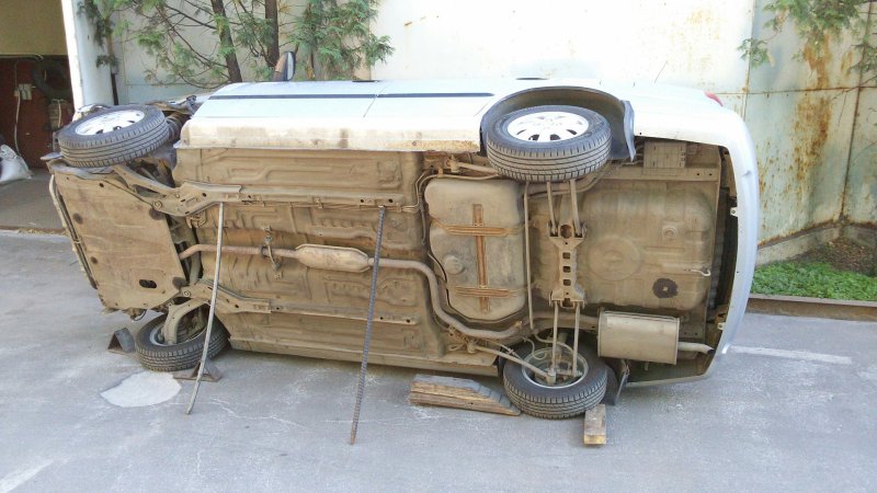 Hyundai Accent днище