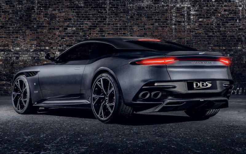 Астон Мартин DBS Superleggera 2021