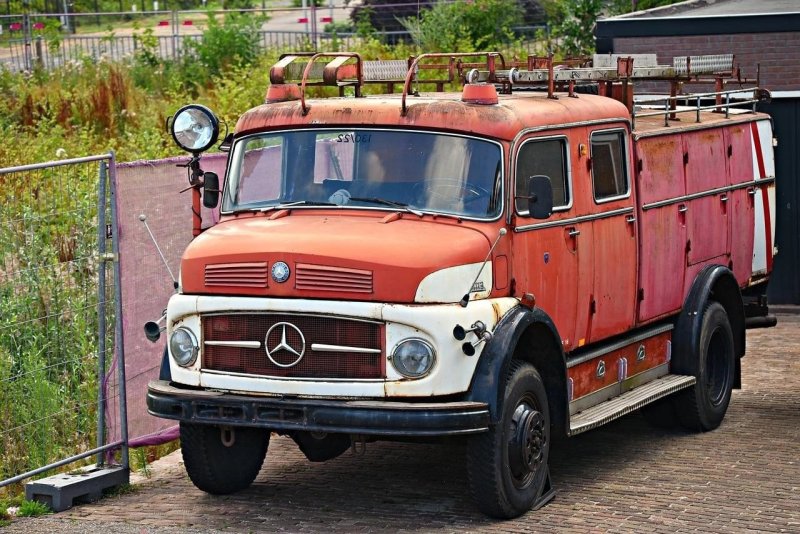 Старые пожарные автомобили