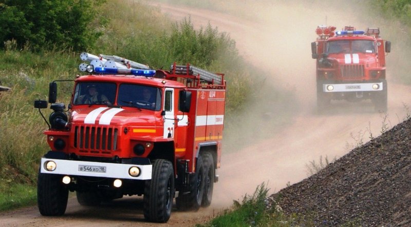 Пожарный Урал пожарная служба