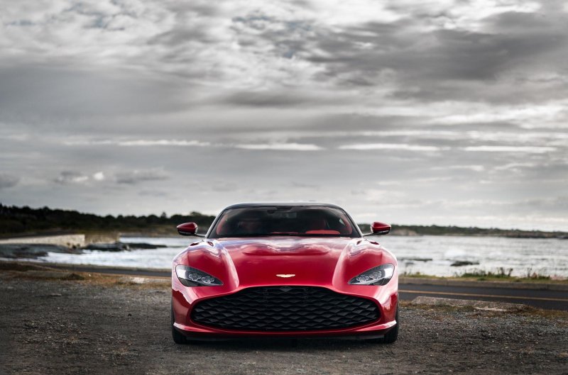 Астон Мартин DBS Zagato 2020