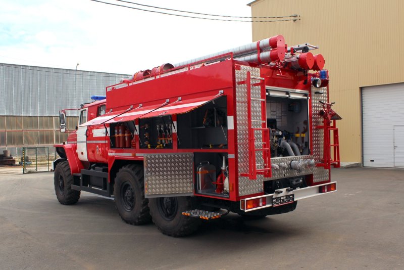 Пожарная машина МАЗ АЦ 40