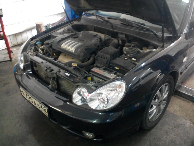 Hyundai Sonata EF под капотом