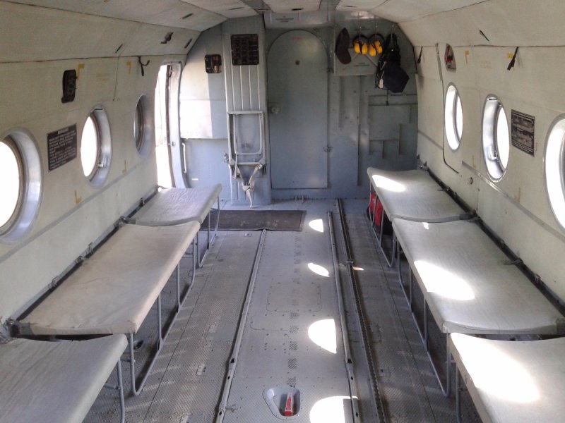 Салон вертолета ми-8