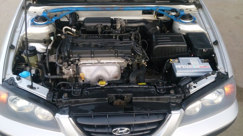 Hyundai Elantra XD 2008 открытый капот