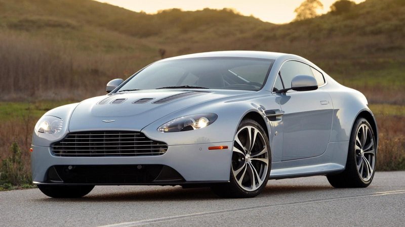 Aston Martin v12 Vantage