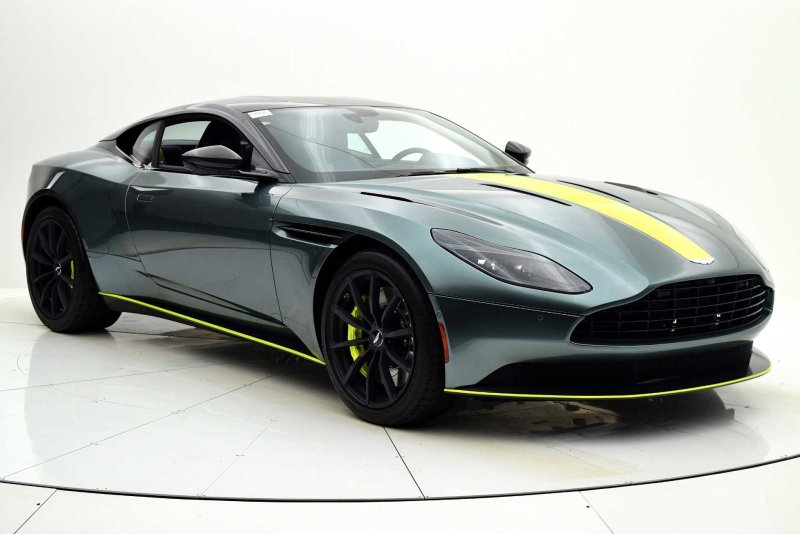 Aston Martin db11 2021