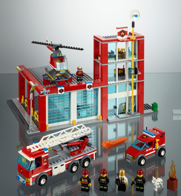 LEGO City пожарная база 60004