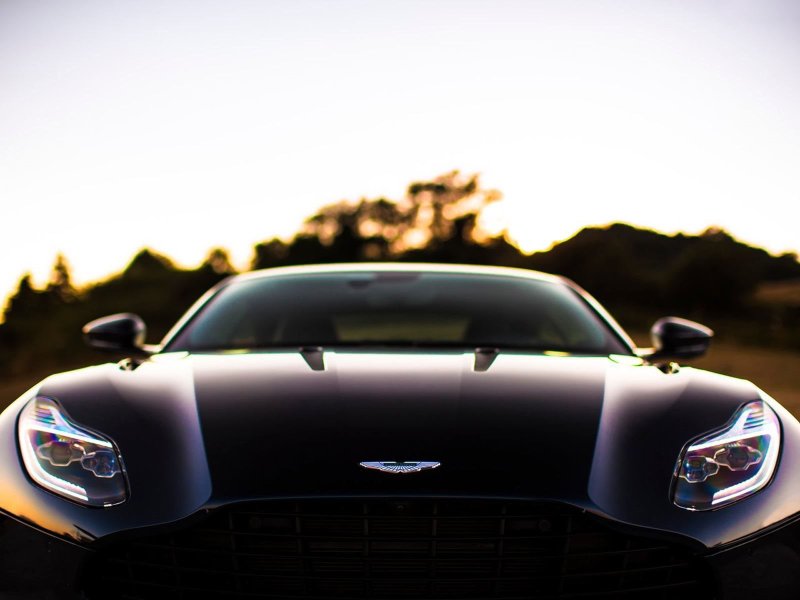 Aston Martin марка
