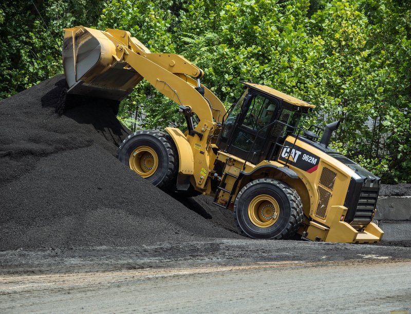 Фронтальный погрузчик Caterpillar