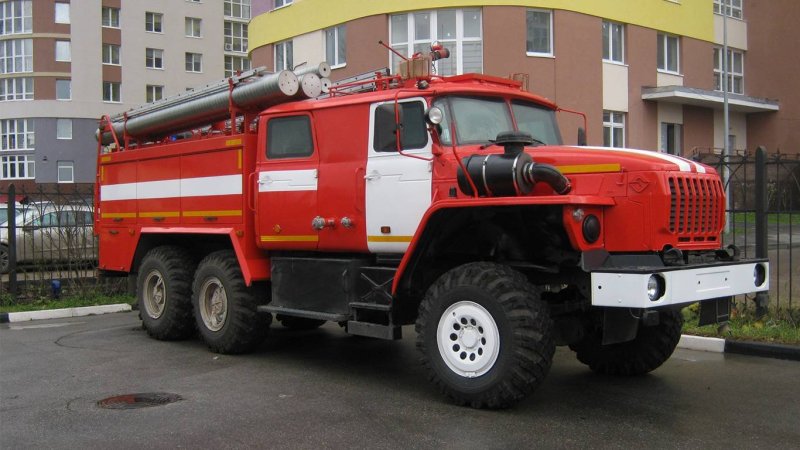 Пожарная машина АЦ Урал 55571
