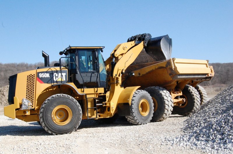 Фронтальный погрузчик Cat 950l