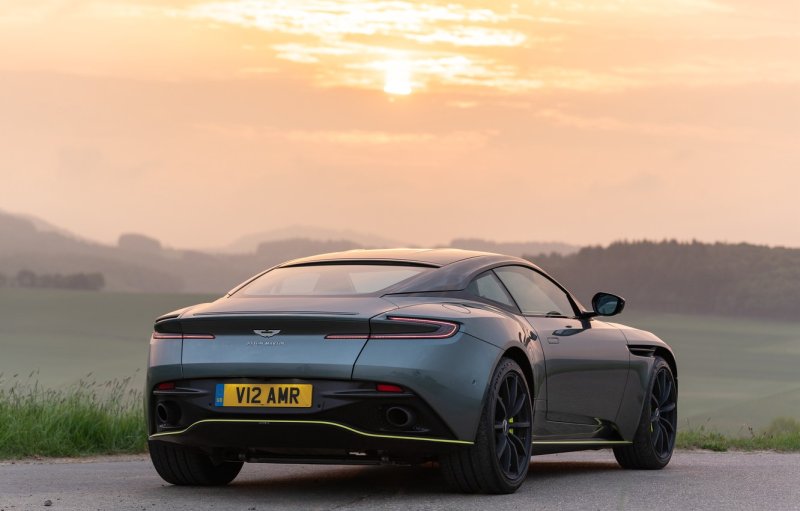 Aston Martin db11 Amr 2020