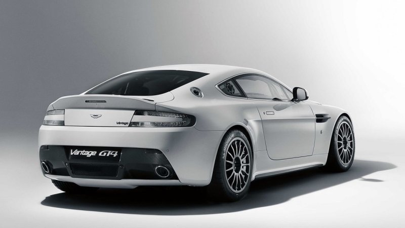 Aston Martin Vantage gt4