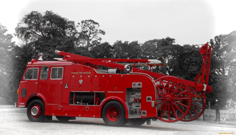 Фотообои с пожарной машиной
