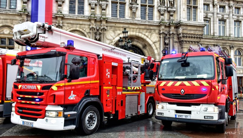 Французская пожарная машина