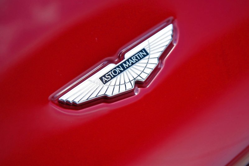 Aston Martin шильдик