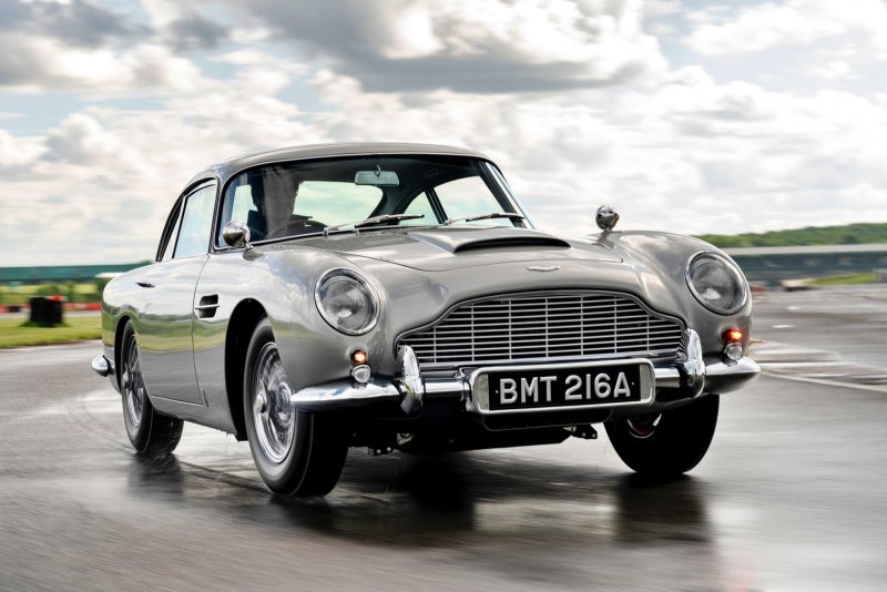 Aston Martin db5 007