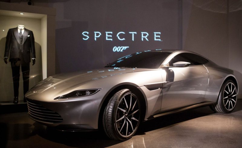 Астон Мартин Бонда 007