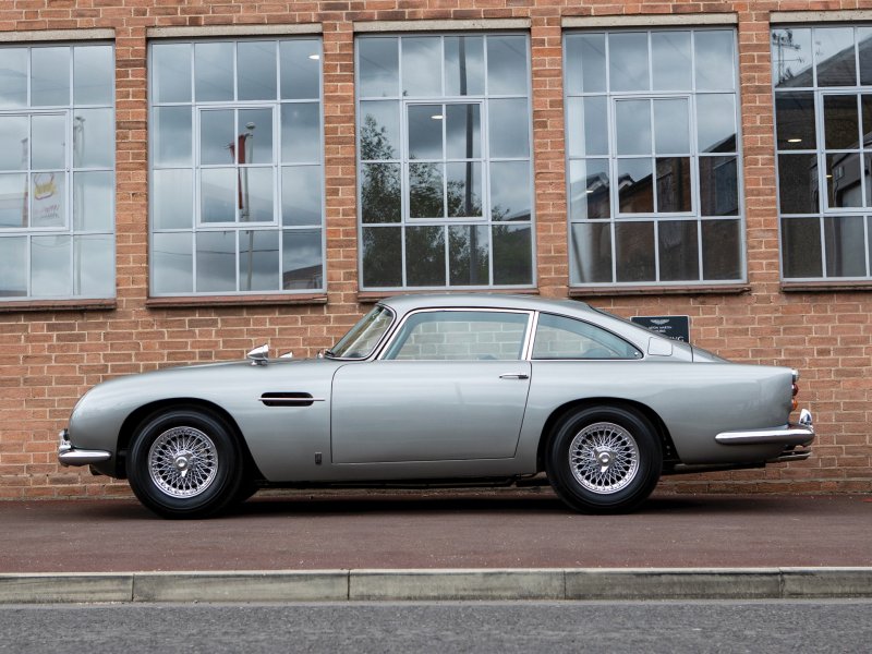 Aston Martin db5 007