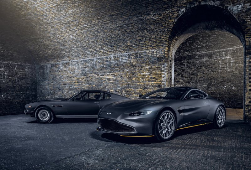 Aston Martin DBS Superleggera Джеймс Бонд Edition