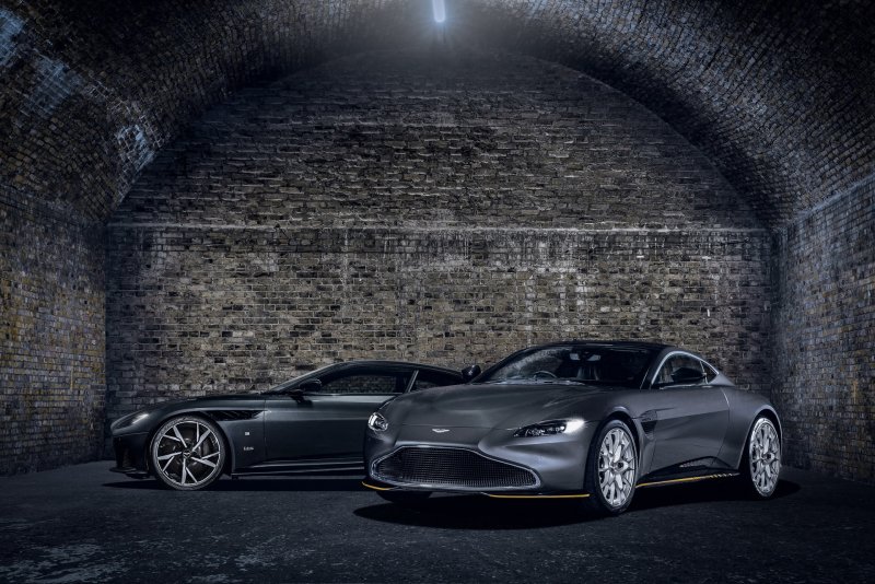 Aston Martin 007