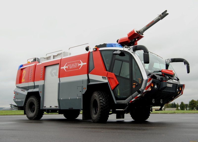 Аэродромный пожарный автомобиль Rosenbauer