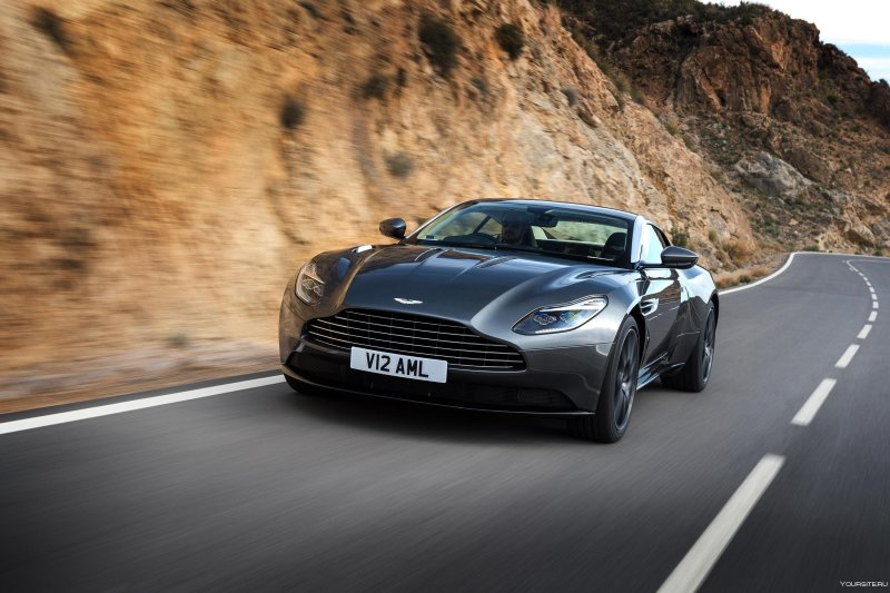 Aston Martin db11 2017