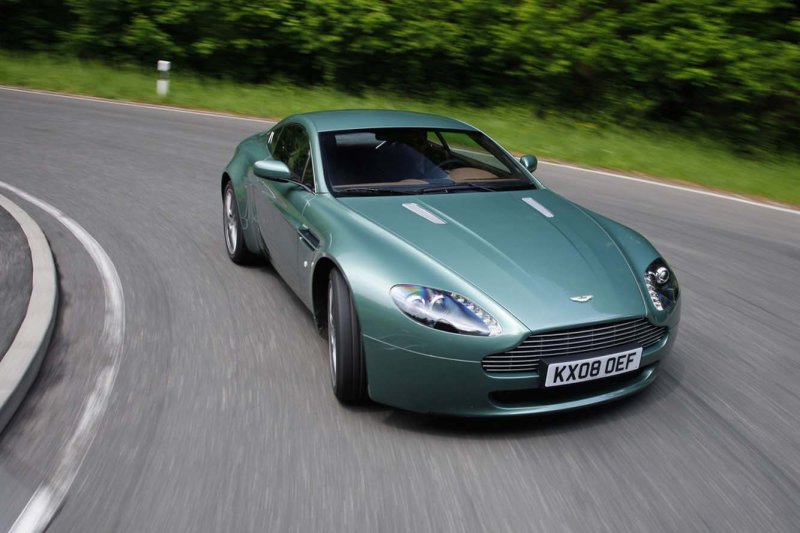 Aston Martin v8 Vantage 2009