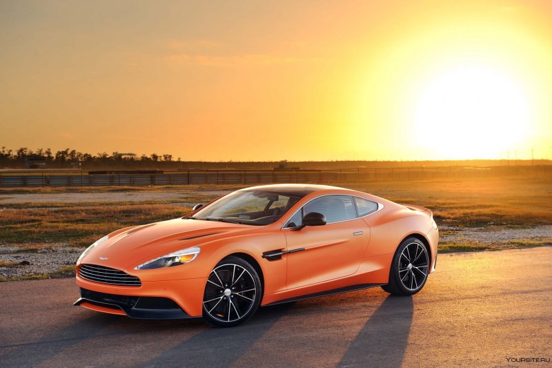 Астон Мартин Vanquish 2020