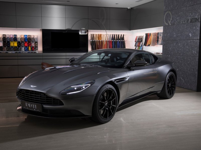 Машина Aston Martin db11