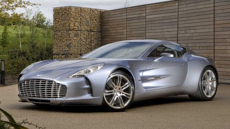 Автомобиль Aston Martin one-77