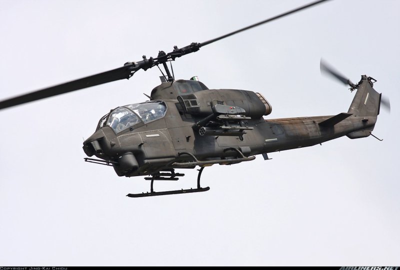 Вертолет Ah-1w "супер Кобра"