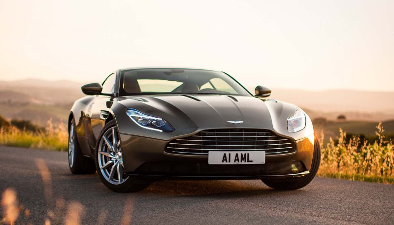 Aston Martin db11 Green